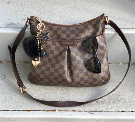 louis vuitton bloomsbury gm vs pm|Louis Vuitton bloomsbury bag.